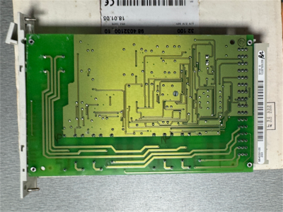 مضخم إشارة ثنائي القناة 32100 HIMA